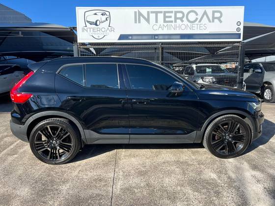 VOLVO XC40 2.0 T5 GASOLINA R-DESIGN AWD GEARTRONIC VOLVO XC40 2.0 T5 GASOLINA R-DESIGN AWD GEARTRONIC